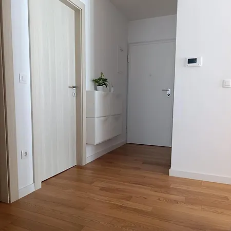 Tonka Apartment *